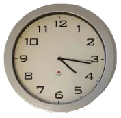 Une horloge sur un mur