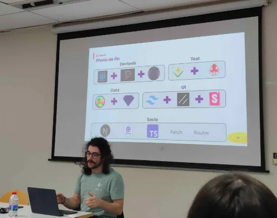 stack react