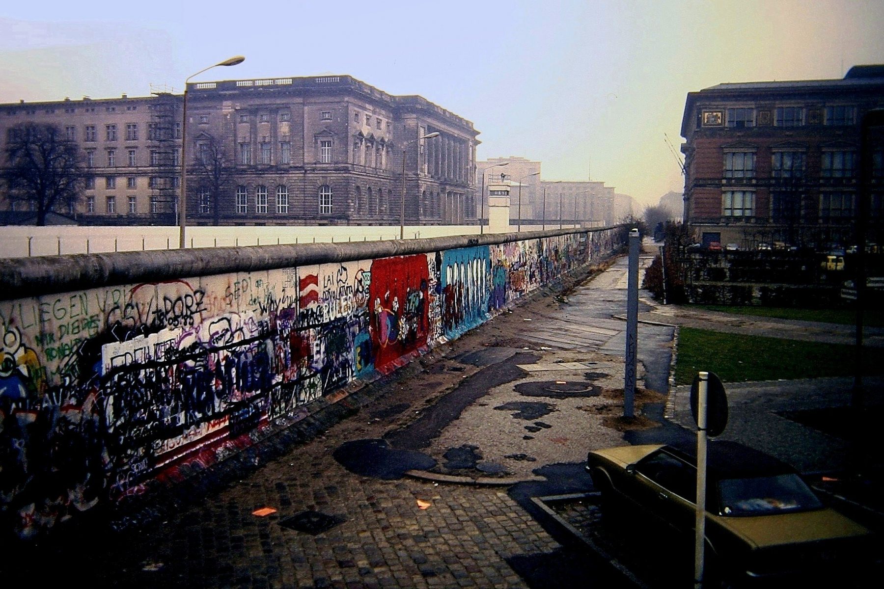 the-berlin-wall-home